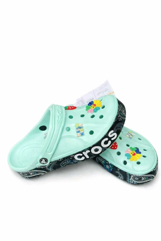 Crocs  Estilo Casual com Jibbitz Personalizados
