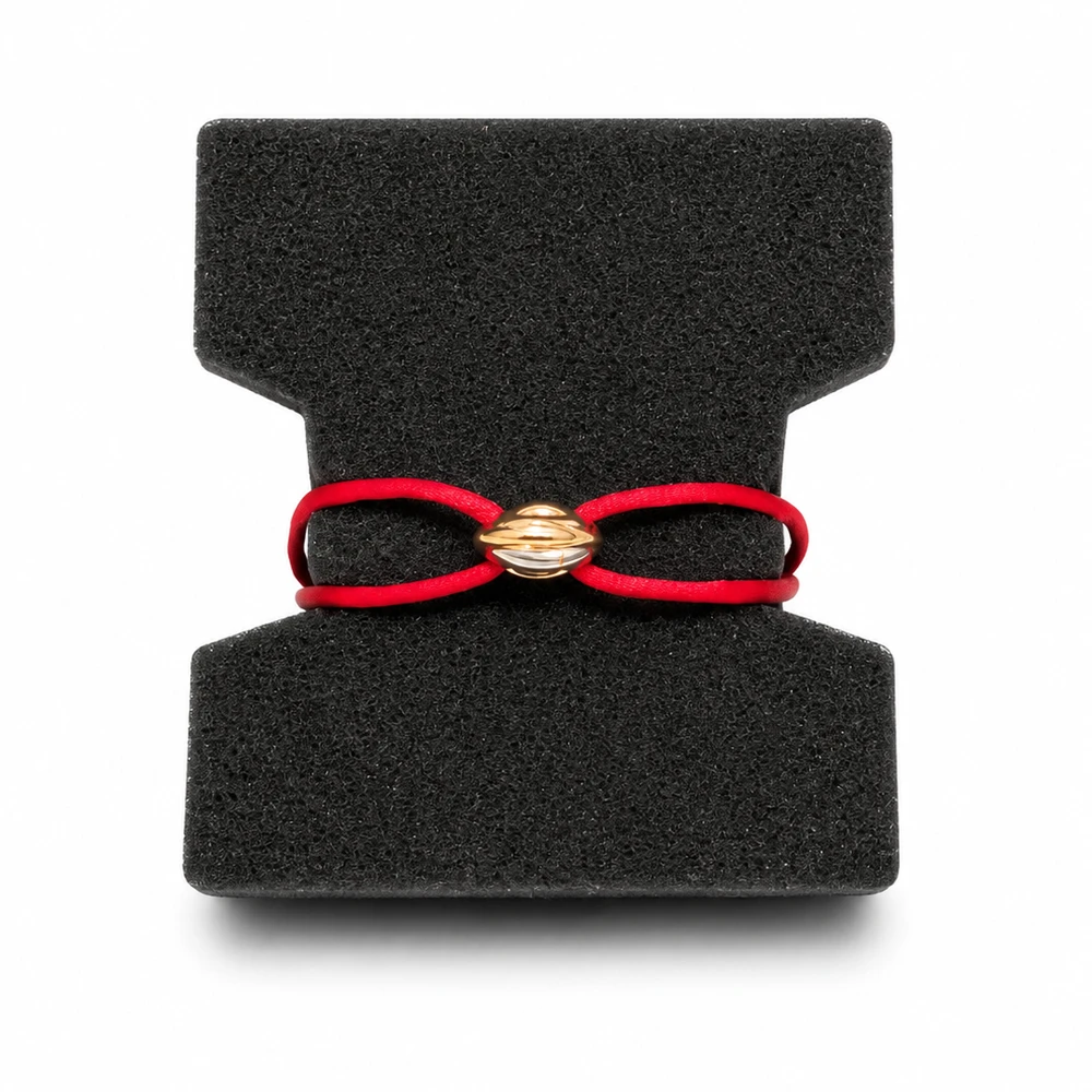 Pulseira de Cordão Vermelho com Detalhe Dourado
