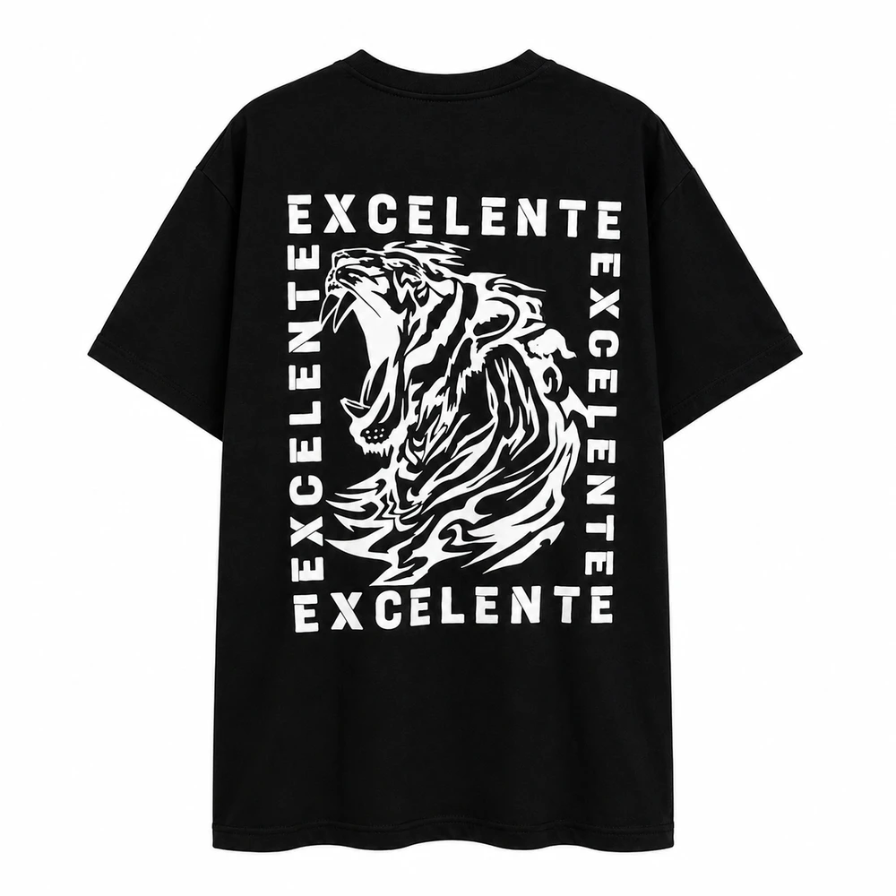 T-Shirt Branca Excelente com Estampa de Tigre